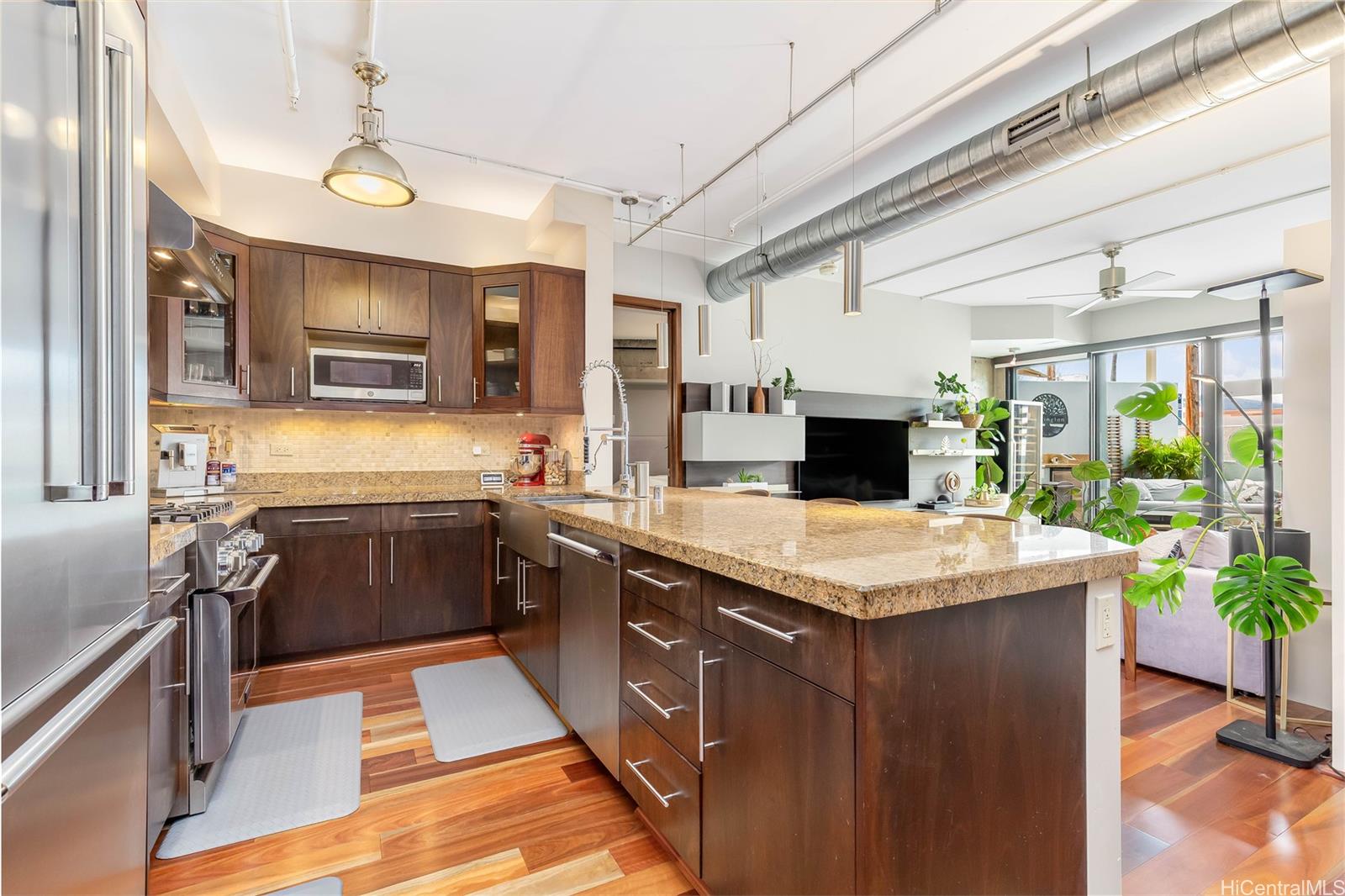 The Vanguard Lofts condo # 303, Honolulu, Hawaii - photo 6 of 25