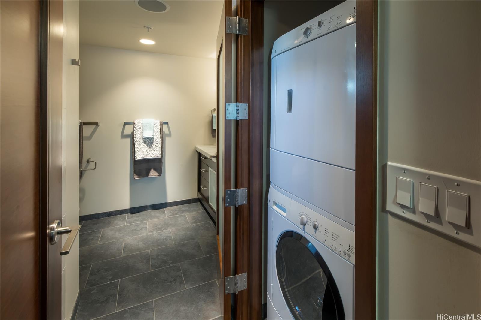 720 Kapiolani Blvd Honolulu - Rental - photo 17 of 25