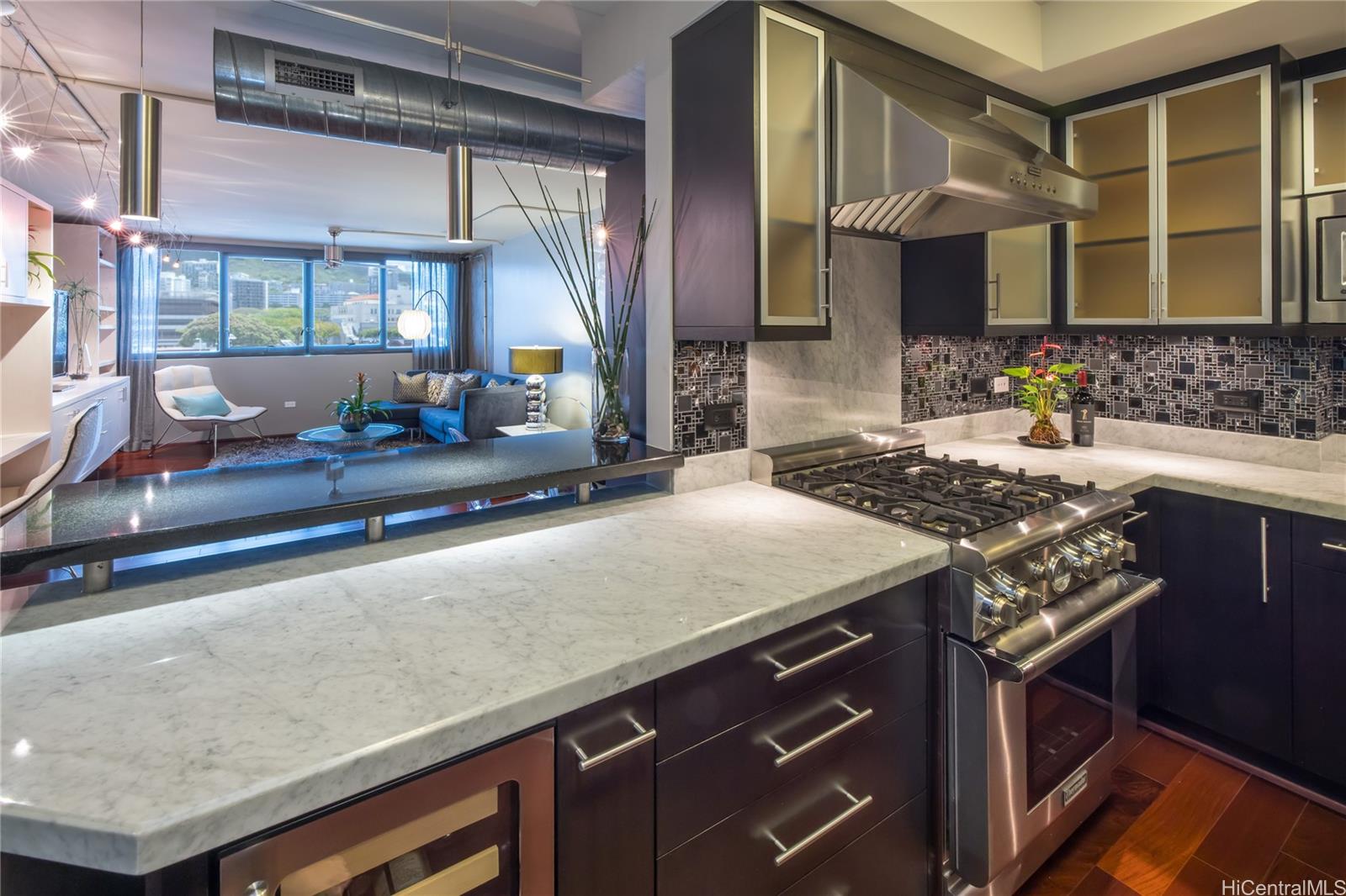 720 Kapiolani Blvd Honolulu - Rental - photo 3 of 25