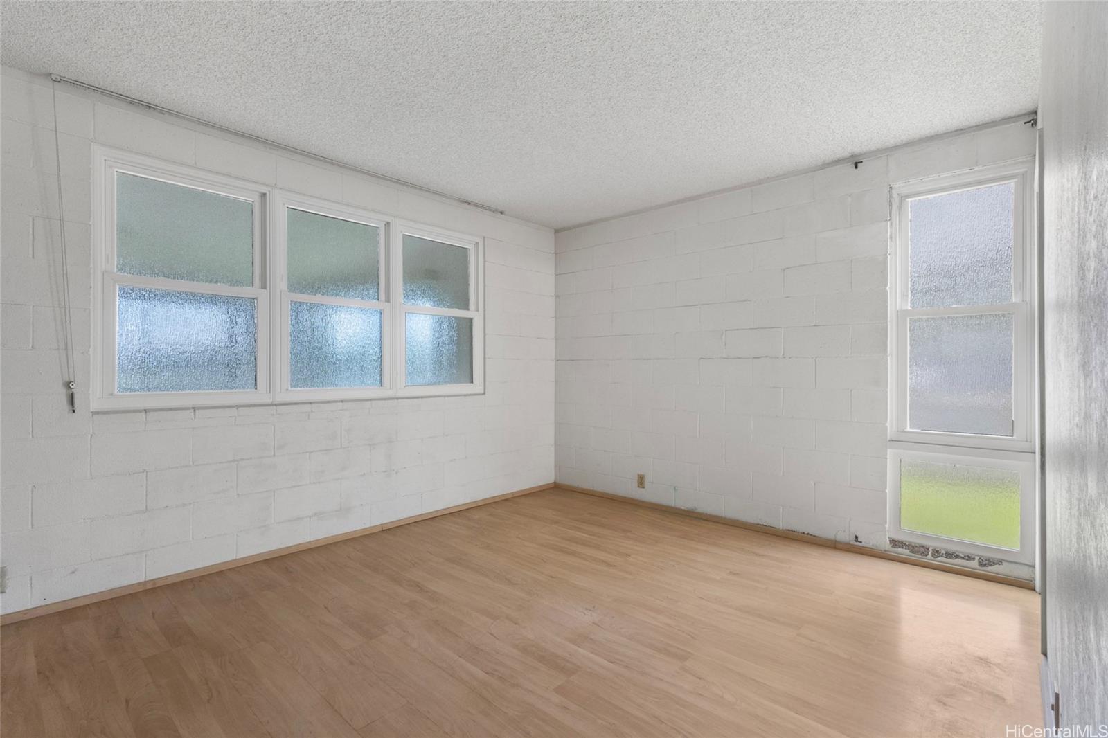 7203  Kipu Place Mariners Valley, Hawaii Kai home - photo 14 of 25