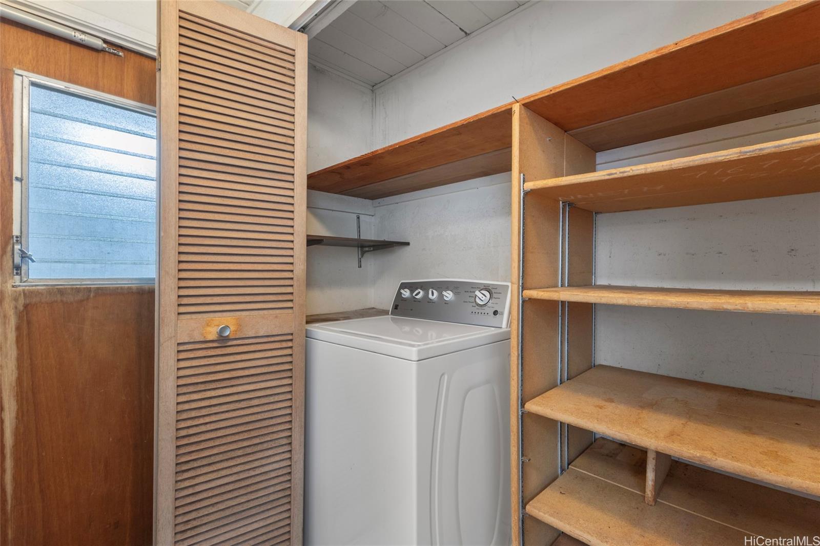 7203  Kipu Place Mariners Valley, Hawaii Kai home - photo 10 of 25