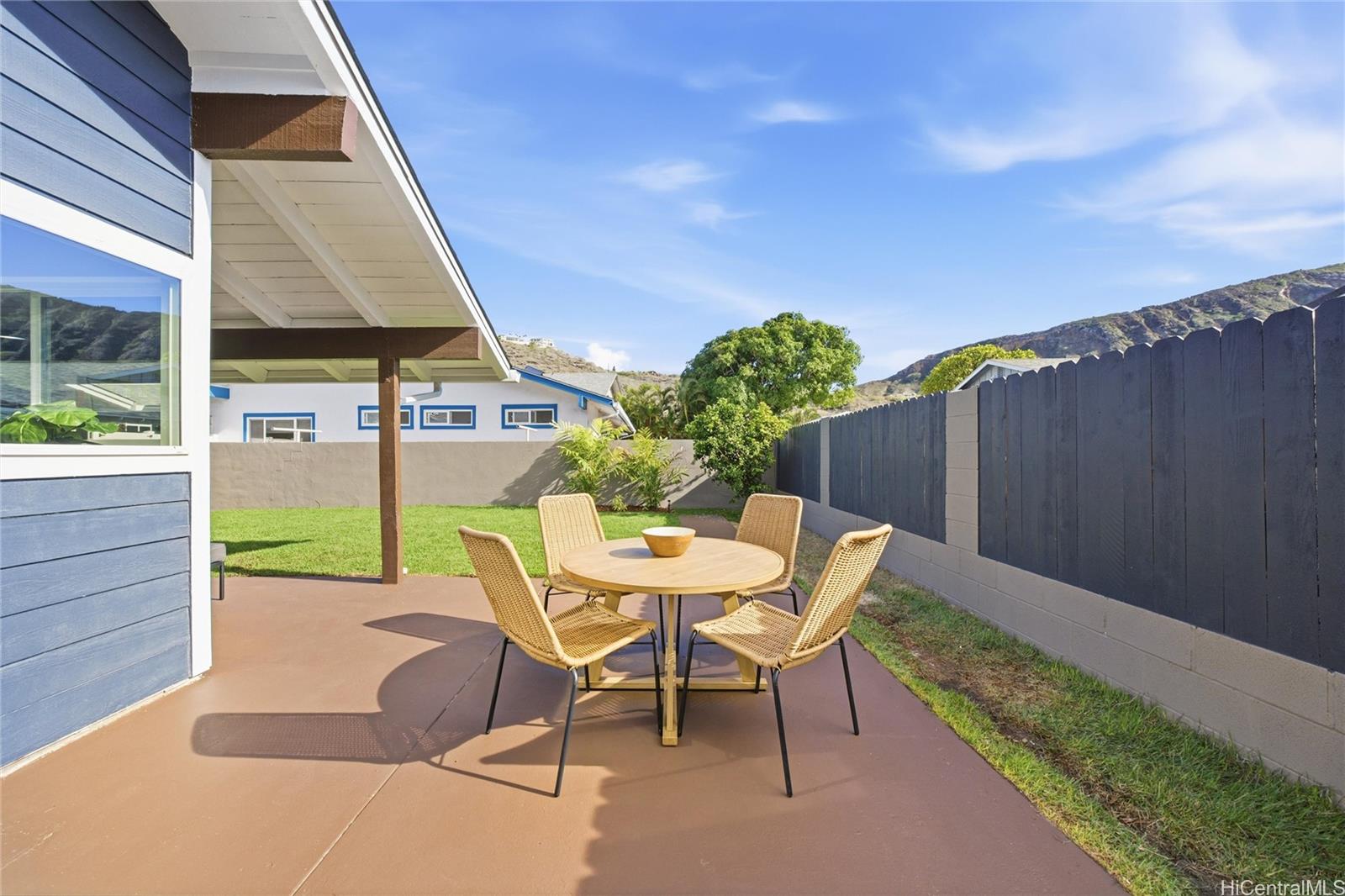 7203  Opaekaa Street Mariners Valley, Hawaii Kai home - photo 17 of 25