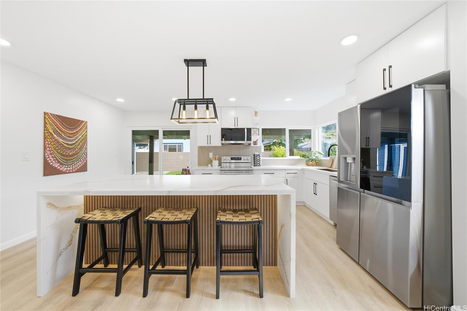 7203  Opaekaa Street Mariners Valley, Hawaii Kai home - photo 4 of 25