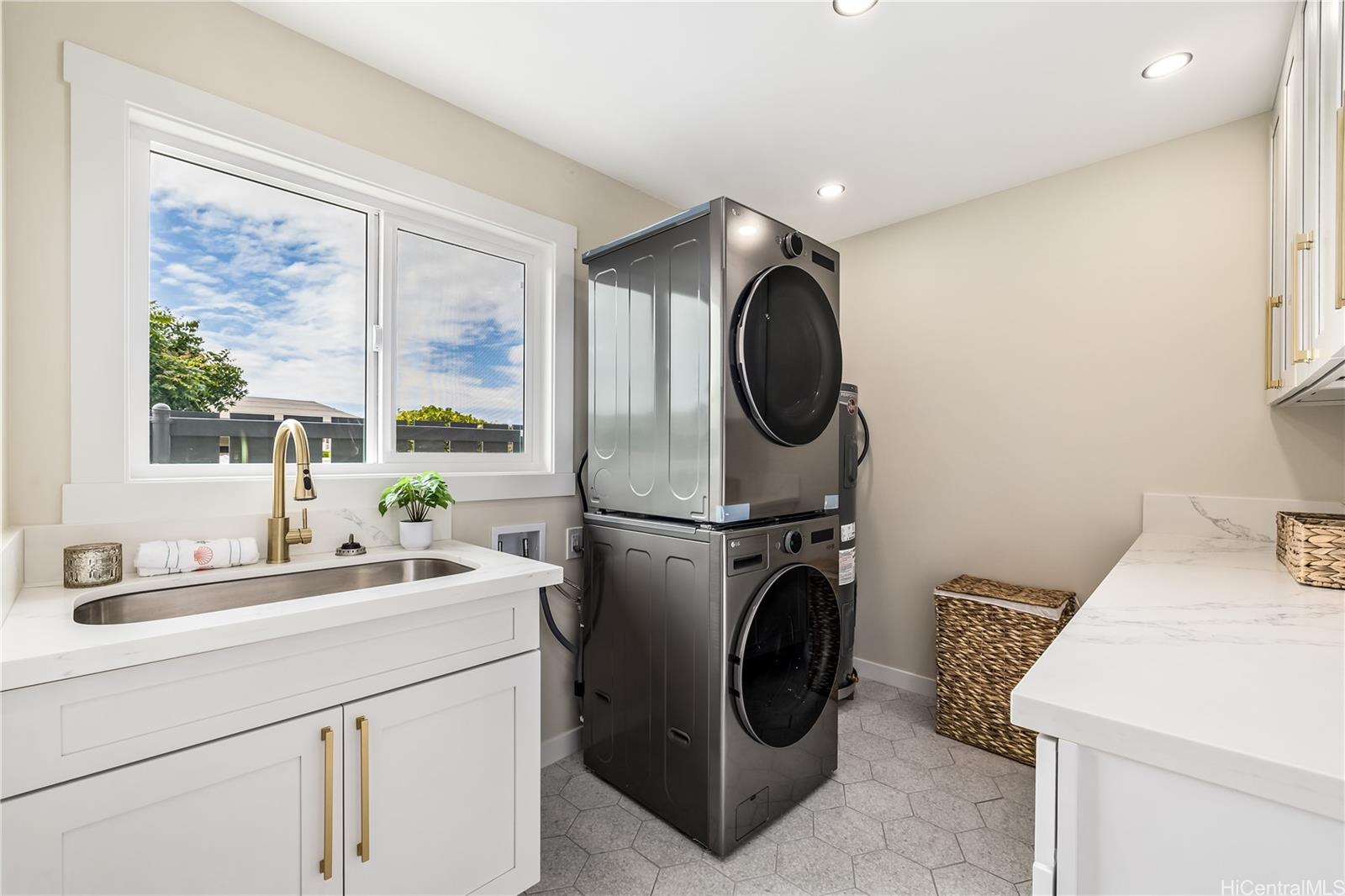 7211  Aipo Place Koko Head Terrace, Hawaii Kai home - photo 22 of 25