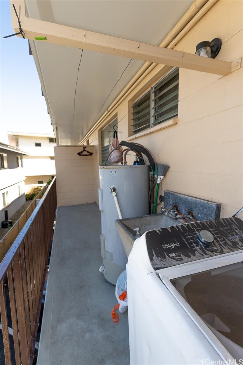 722 University Ave Honolulu Oahu commercial real estate photo15 of 25