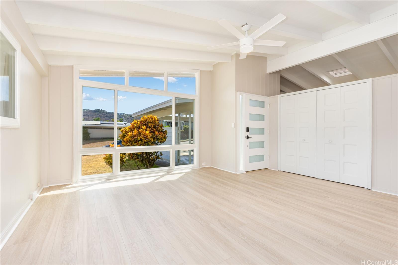 7227  Pikoni Place Koko Head Terrace, Hawaii Kai home - photo 2 of 25