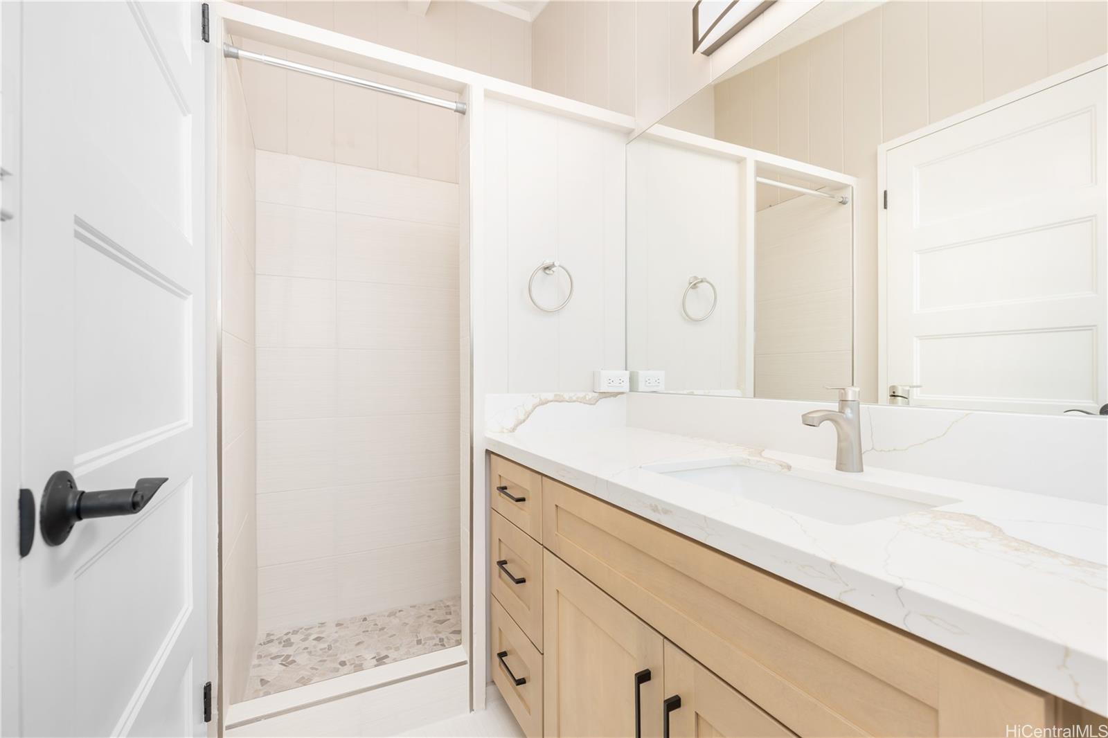 7227  Pikoni Place Koko Head Terrace, Hawaii Kai home - photo 16 of 25