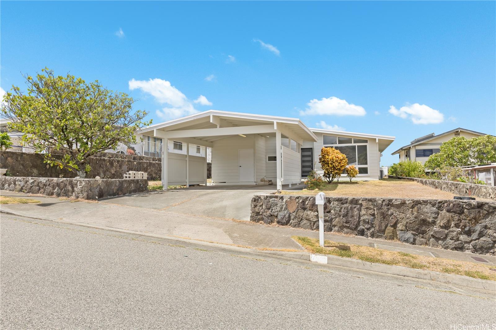 7227  Pikoni Place Koko Head Terrace, Hawaii Kai home - photo 24 of 25