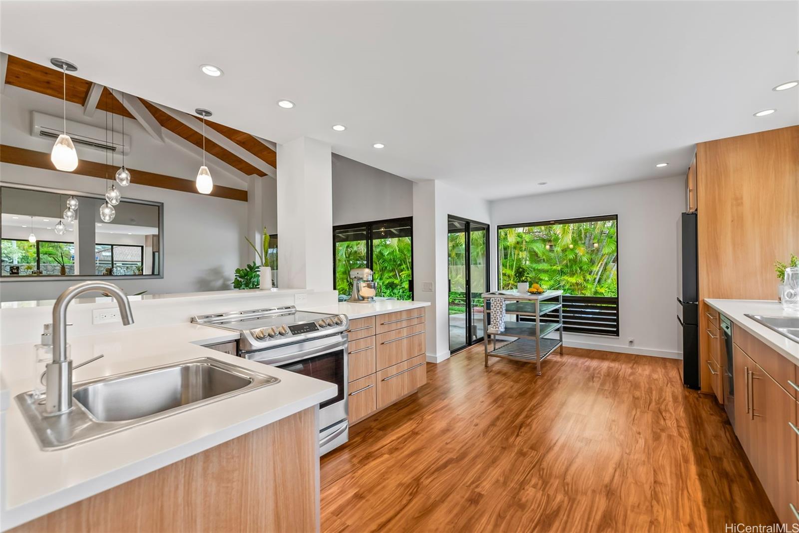 7228  Onohi Street Anchorage, Hawaii Kai home - photo 11 of 25