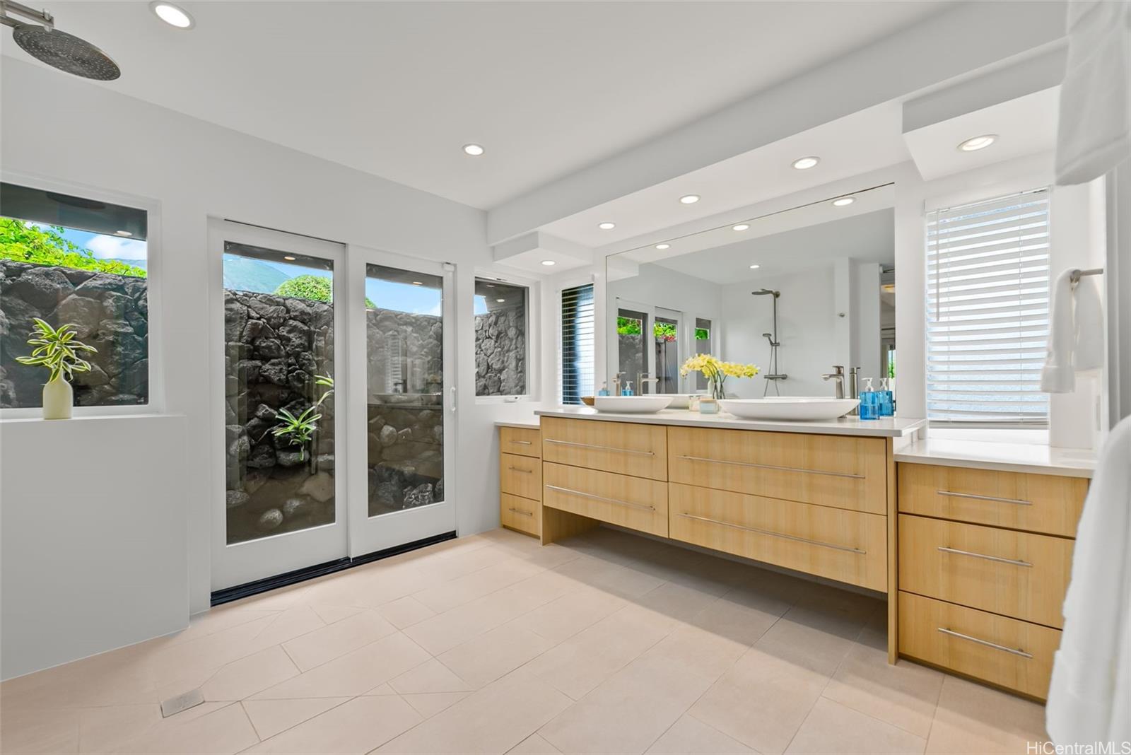 7228  Onohi Street Anchorage, Hawaii Kai home - photo 15 of 25