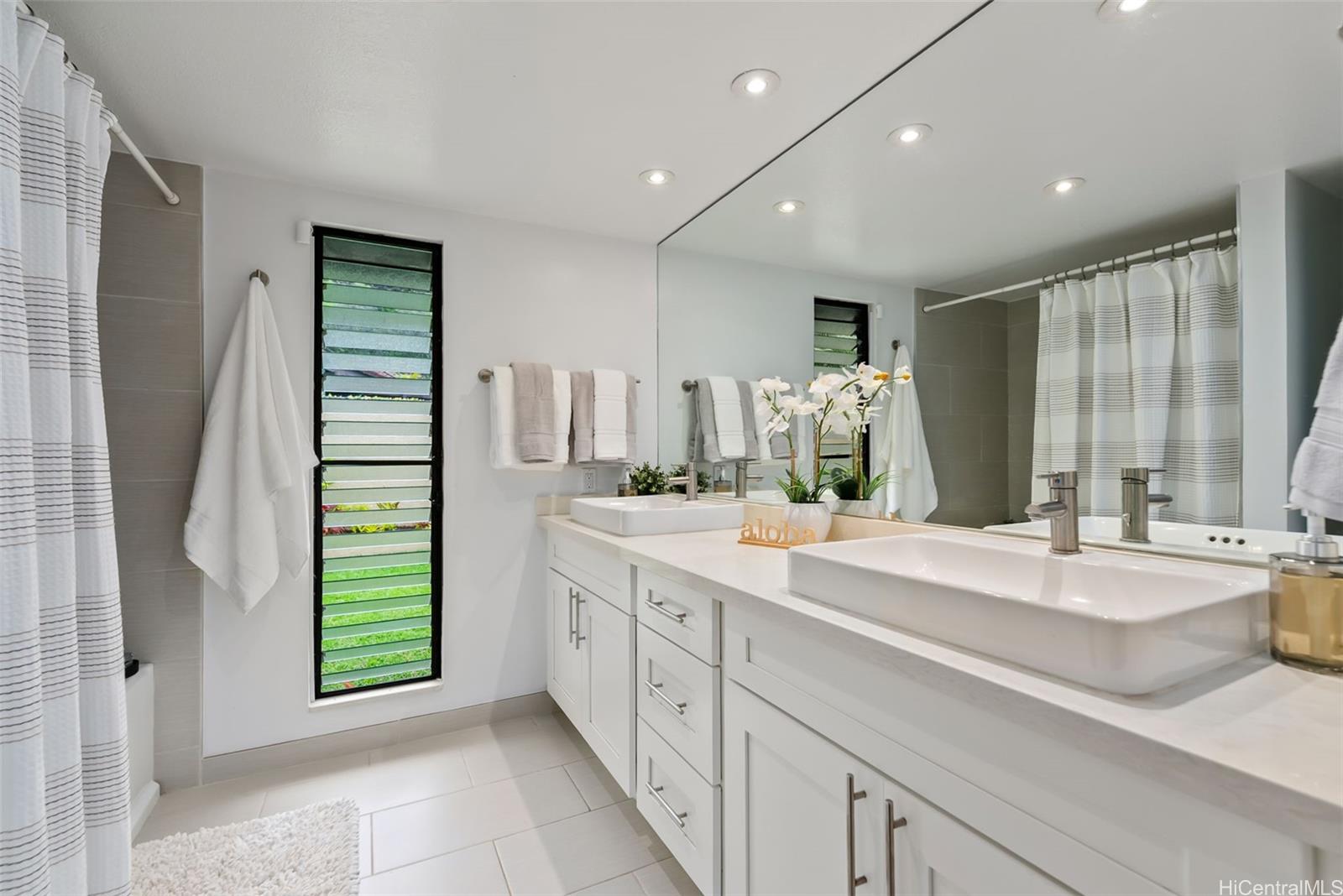 7228  Onohi Street Anchorage, Hawaii Kai home - photo 20 of 25