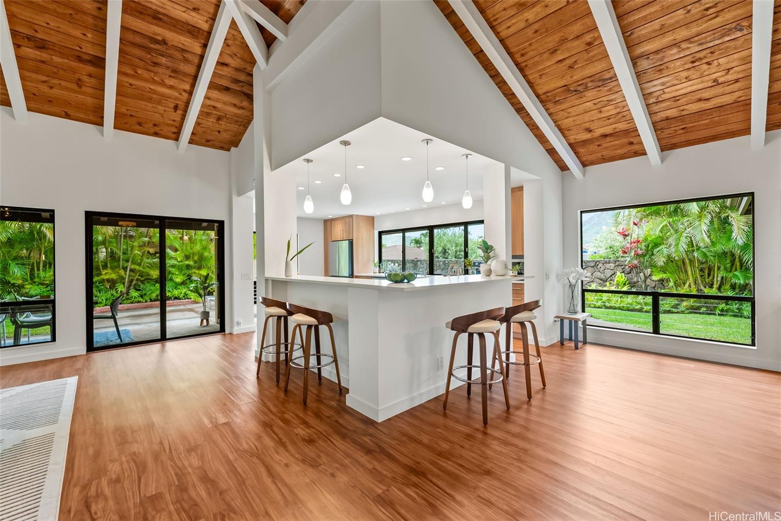 7228  Onohi Street Anchorage, Hawaii Kai home - photo 9 of 25