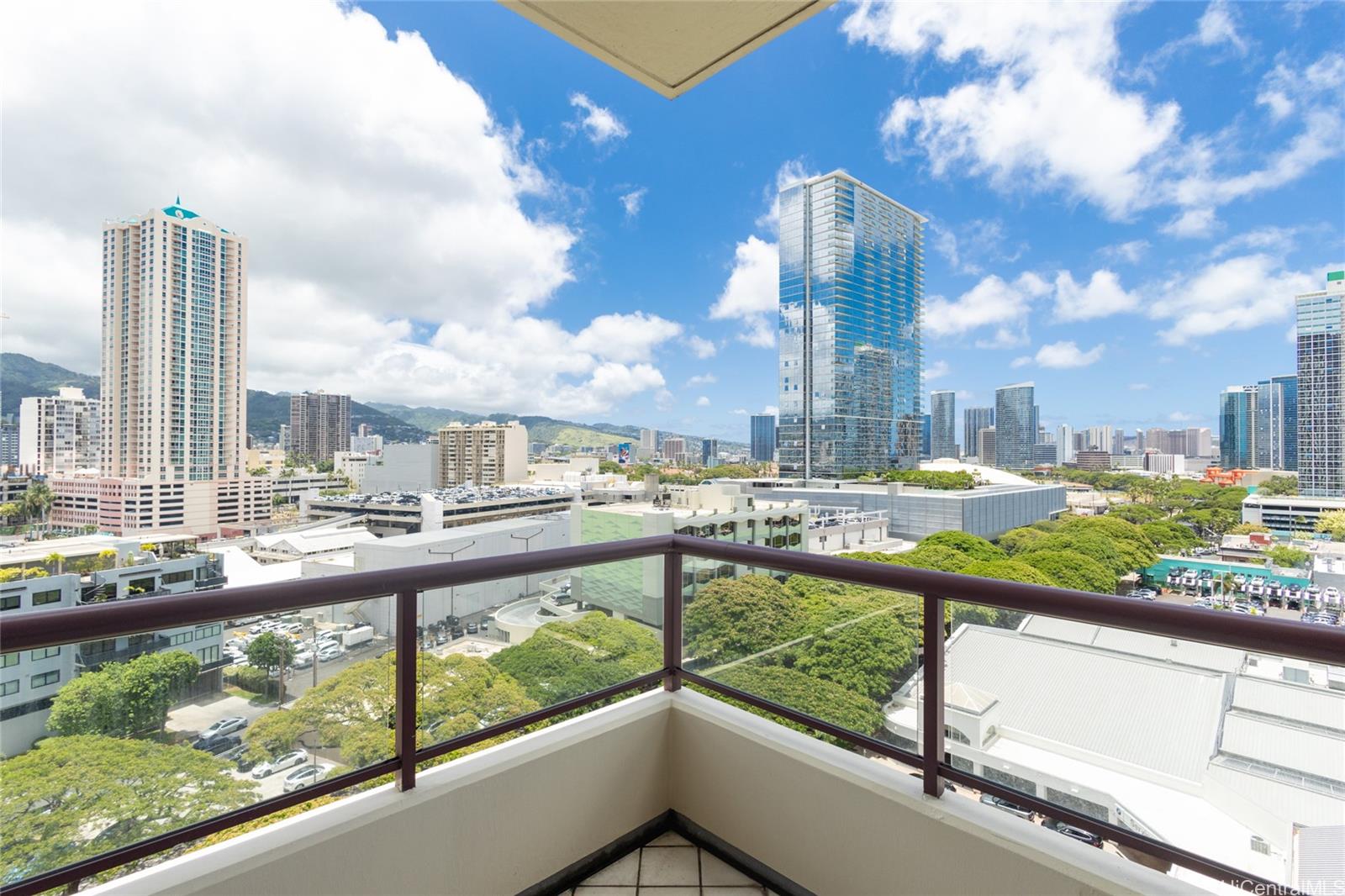 Imperial Plaza condo # 1201, Honolulu, Hawaii - photo 16 of 20