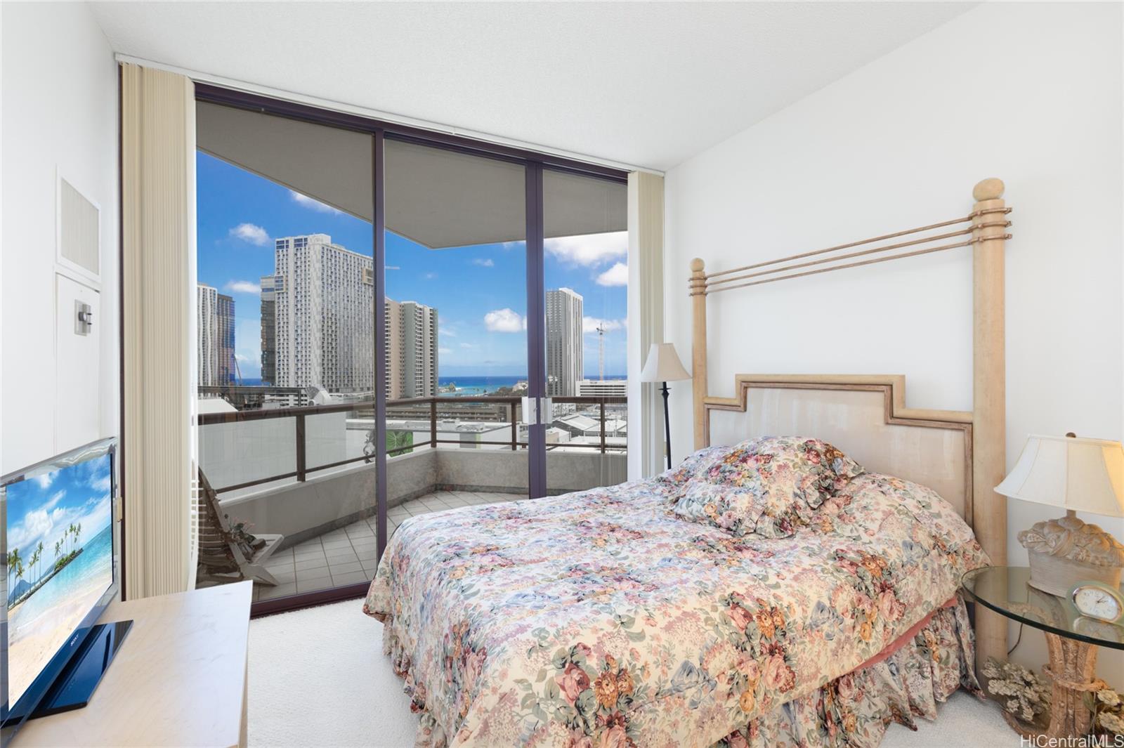 Imperial Plaza condo # 1201, Honolulu, Hawaii - photo 6 of 20