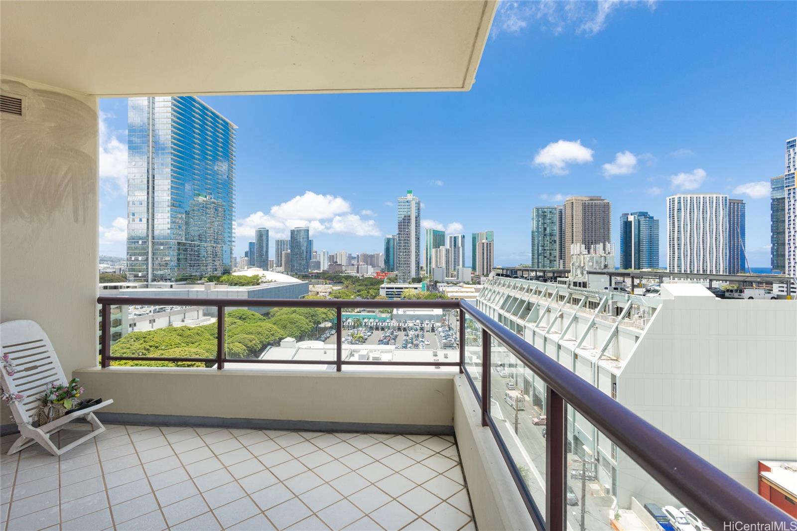 Imperial Plaza condo # 1201, Honolulu, Hawaii - photo 9 of 20