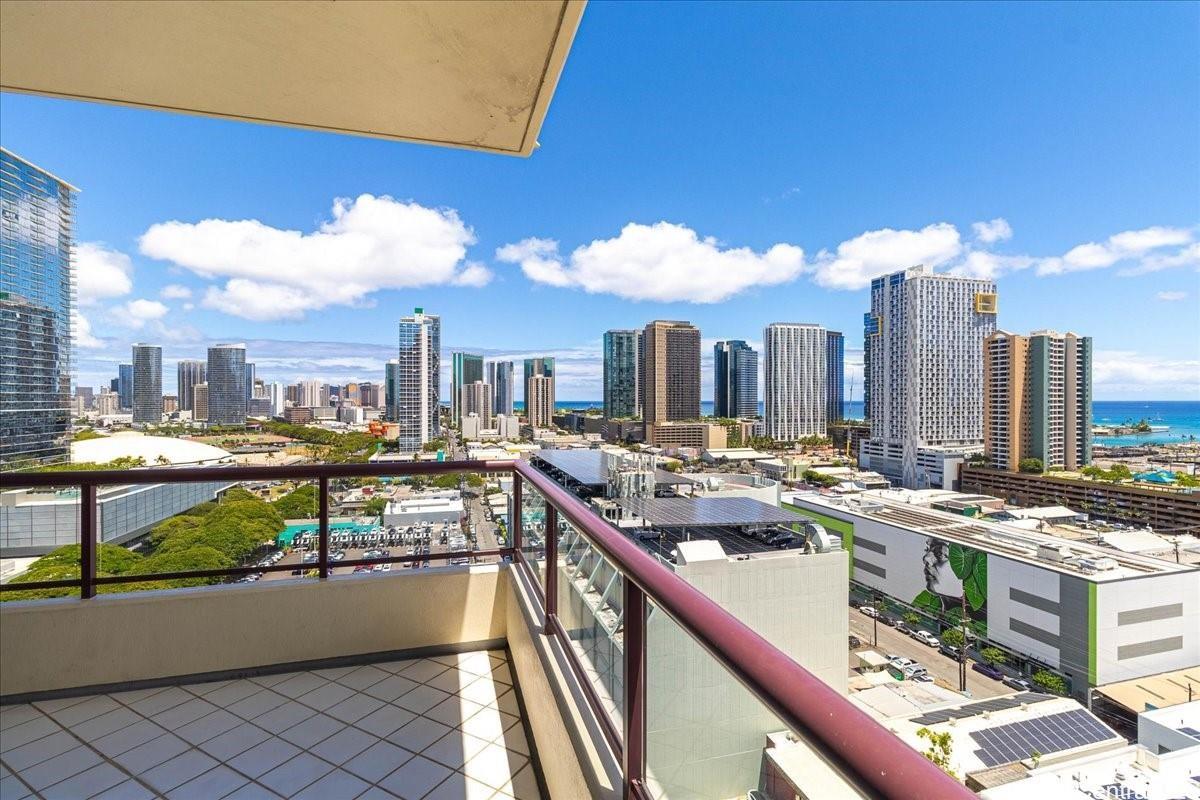 Imperial Plaza condo # 1802, Honolulu, Hawaii - photo 21 of 25