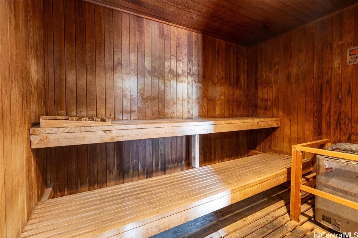 Imperial Plaza condo # 1802, Honolulu, Hawaii - photo 25 of 25