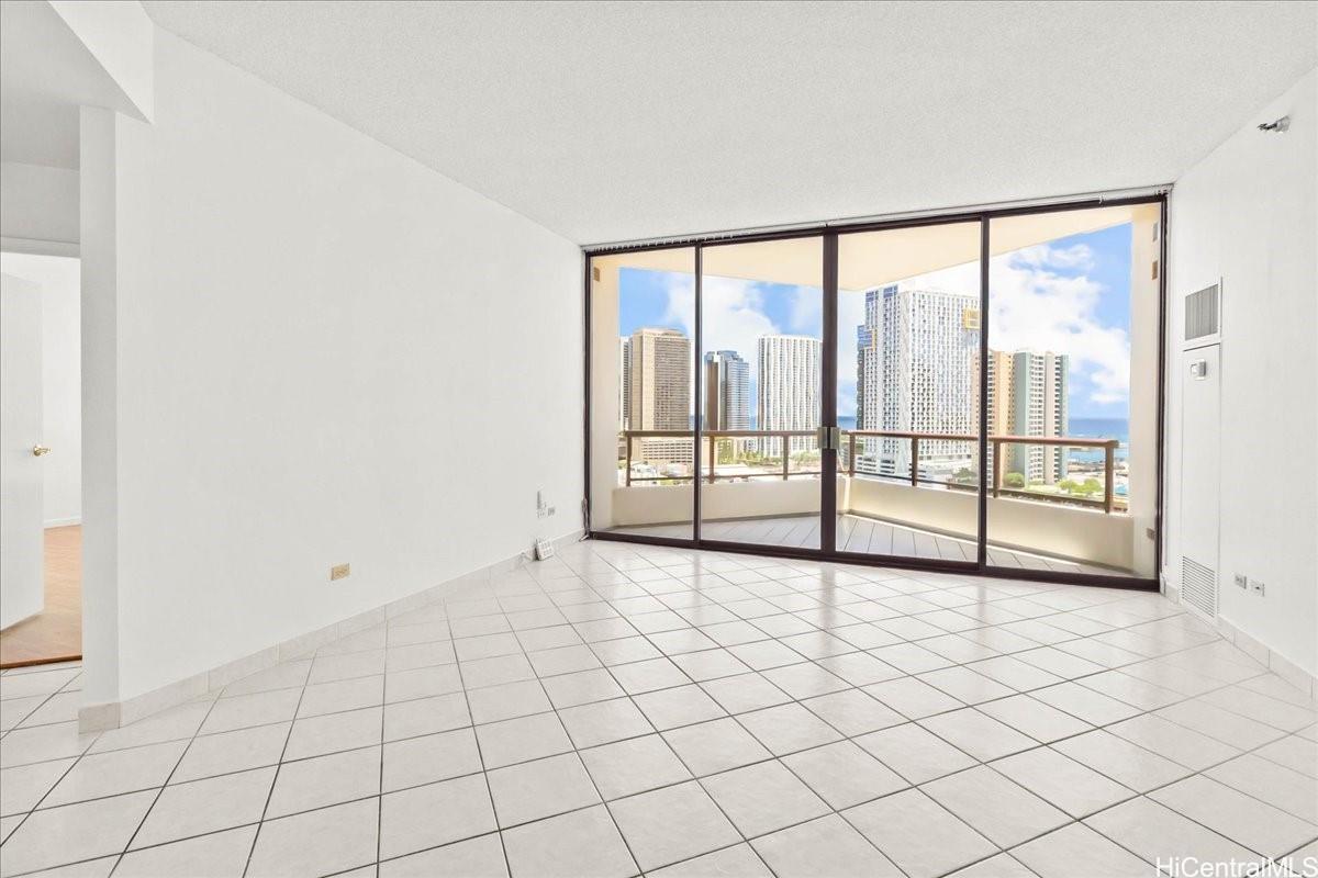 Imperial Plaza condo # 1802, Honolulu, Hawaii - photo 4 of 25