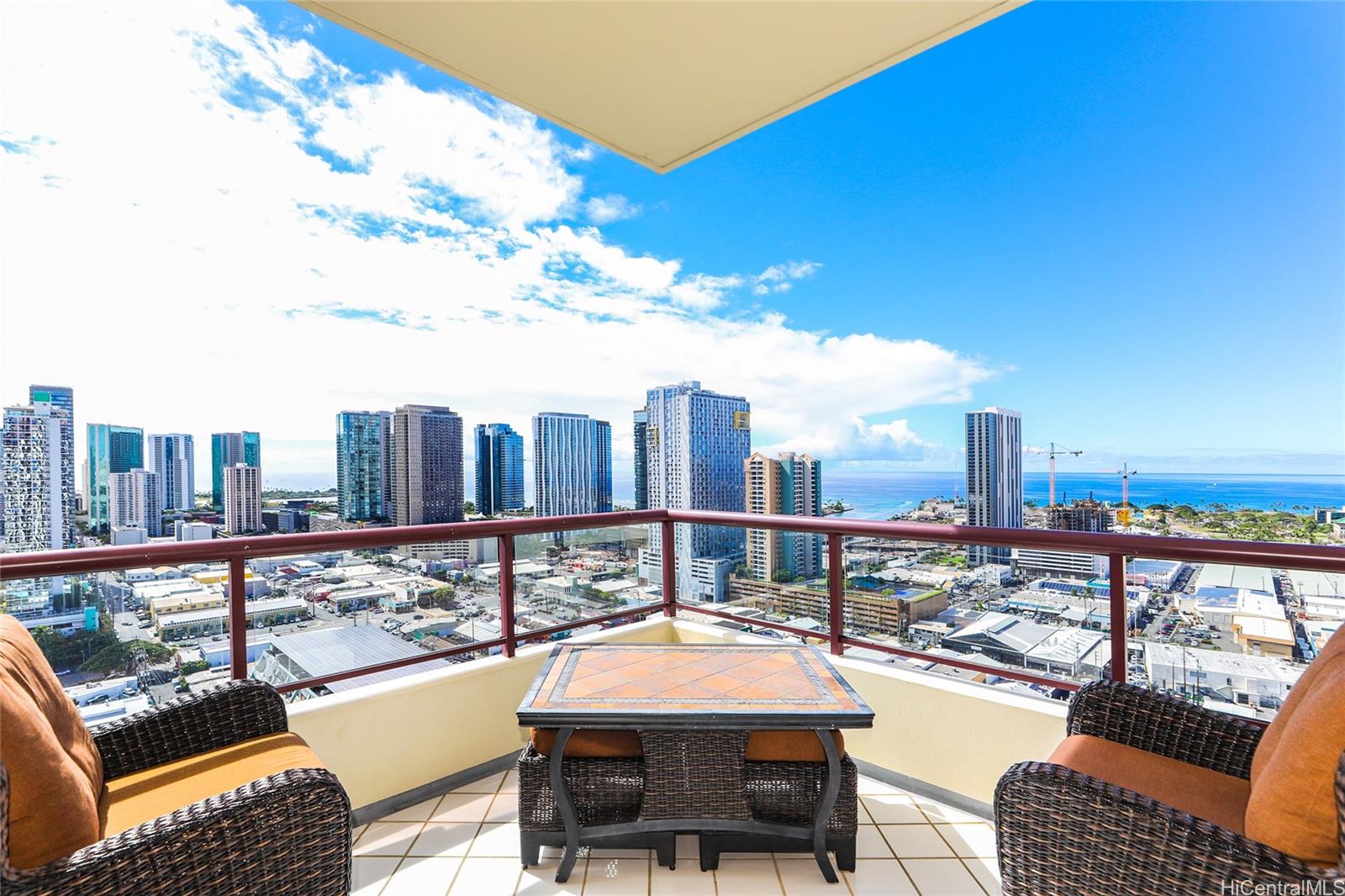 Imperial Plaza condo # 2601, Honolulu, Hawaii - photo 2 of 25