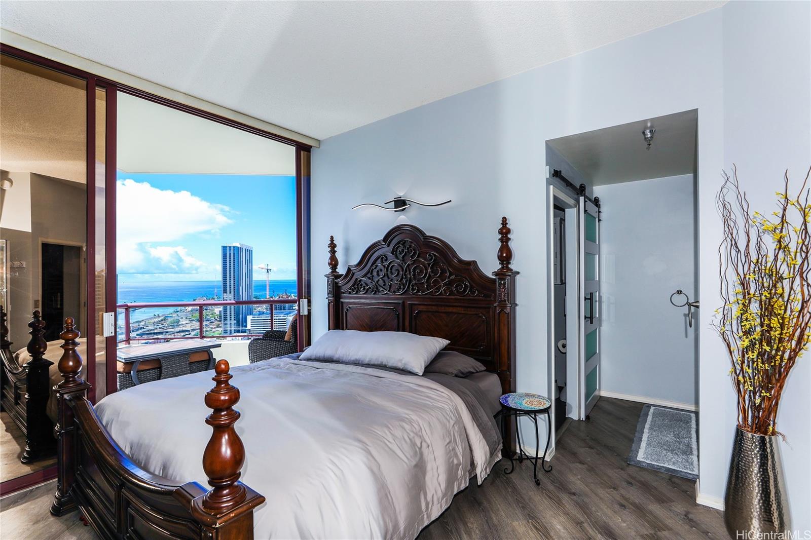 Imperial Plaza condo # 2601, Honolulu, Hawaii - photo 13 of 25