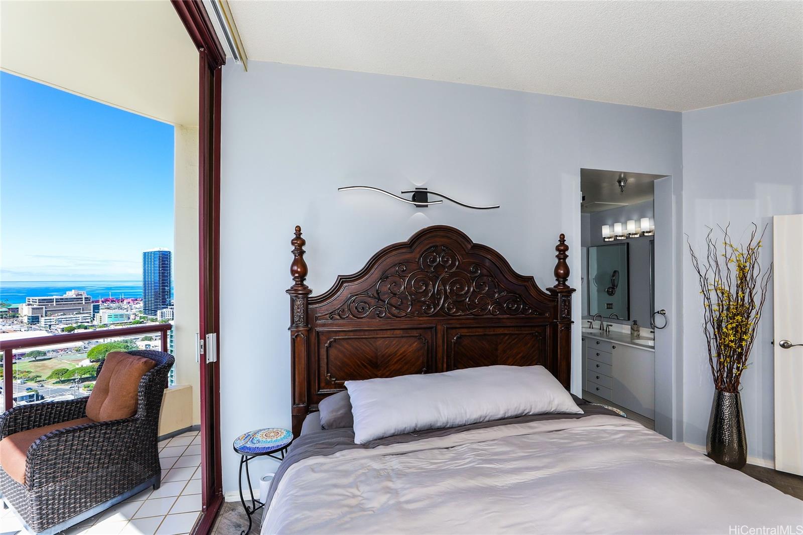 Imperial Plaza condo # 2601, Honolulu, Hawaii - photo 14 of 25