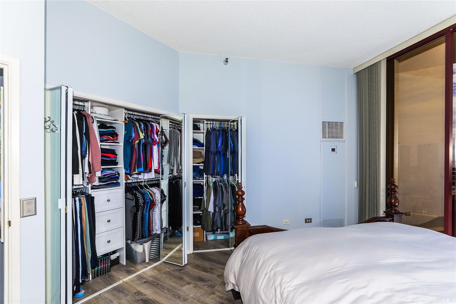 Imperial Plaza condo # 2601, Honolulu, Hawaii - photo 15 of 25