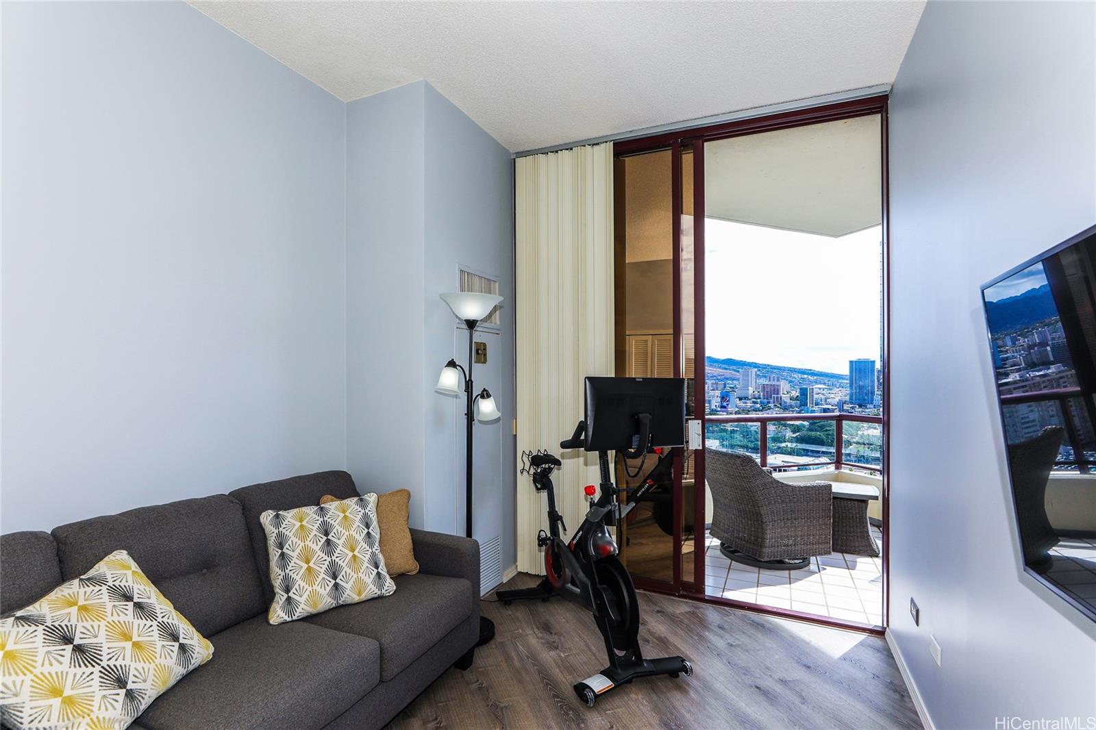 Imperial Plaza condo # 2601, Honolulu, Hawaii - photo 19 of 25