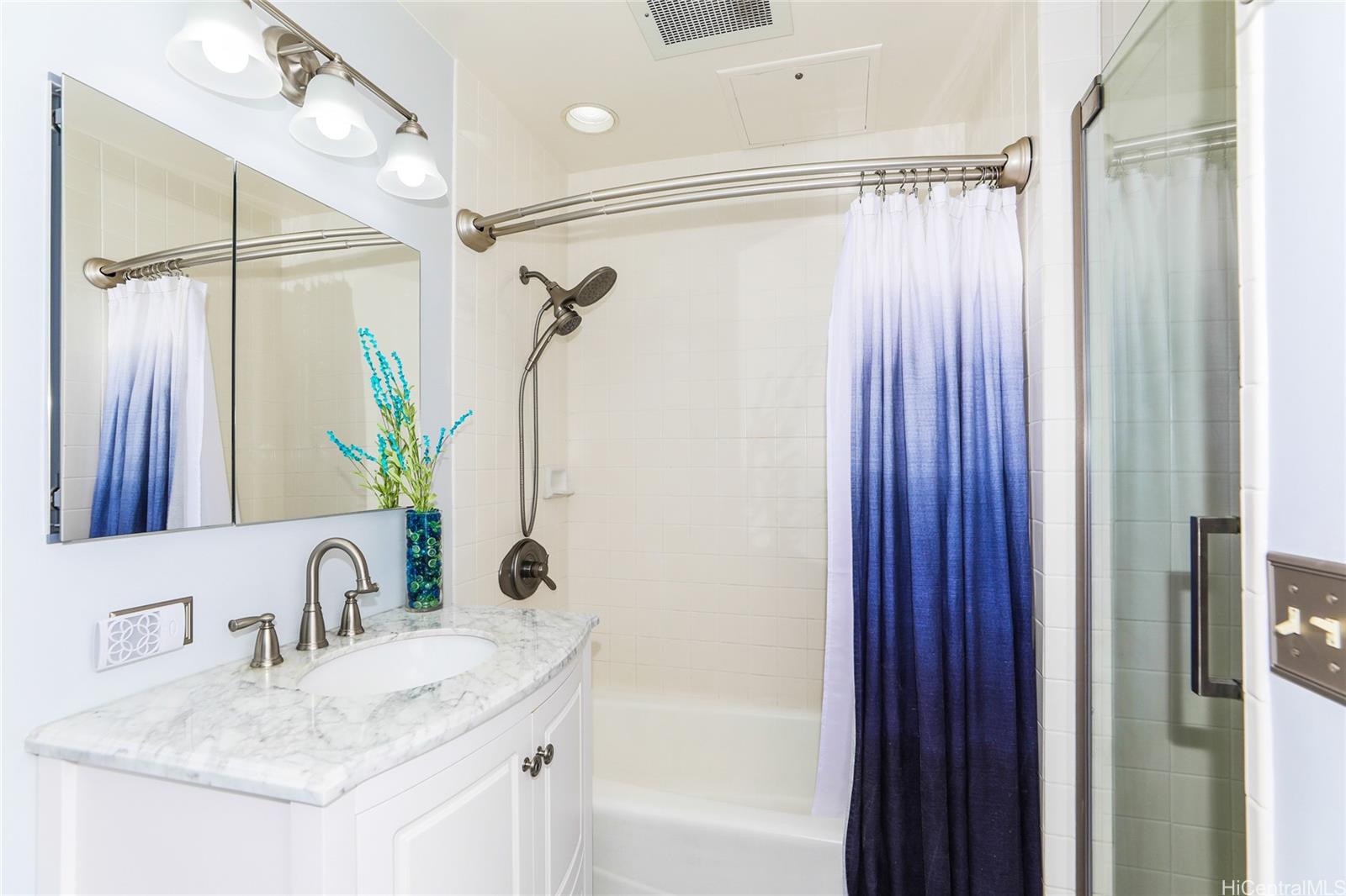 Imperial Plaza condo # 2601, Honolulu, Hawaii - photo 22 of 25