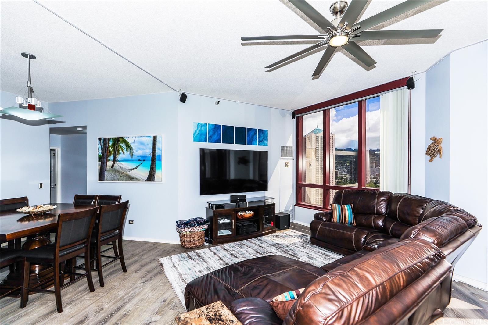 Imperial Plaza condo # 2601, Honolulu, Hawaii - photo 5 of 25