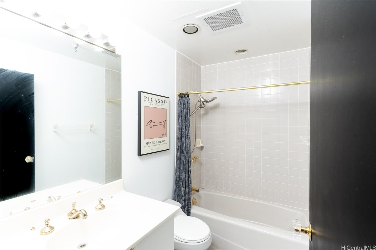 725 Kapiolani Blvd townhouse # 617, Honolulu, Hawaii - photo 14 of 18