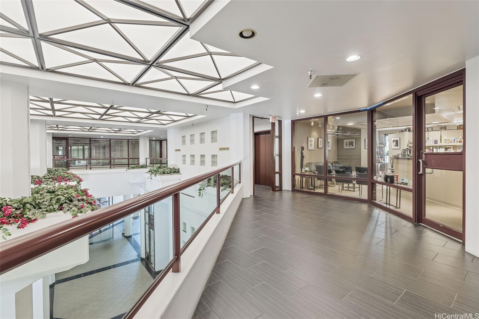 725 Kapiolani Blvd Honolulu Oahu commercial real estate photo2 of 12