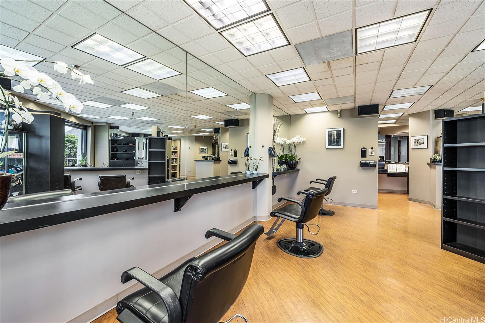 725 Kapiolani Blvd Honolulu Oahu commercial real estate photo9 of 12