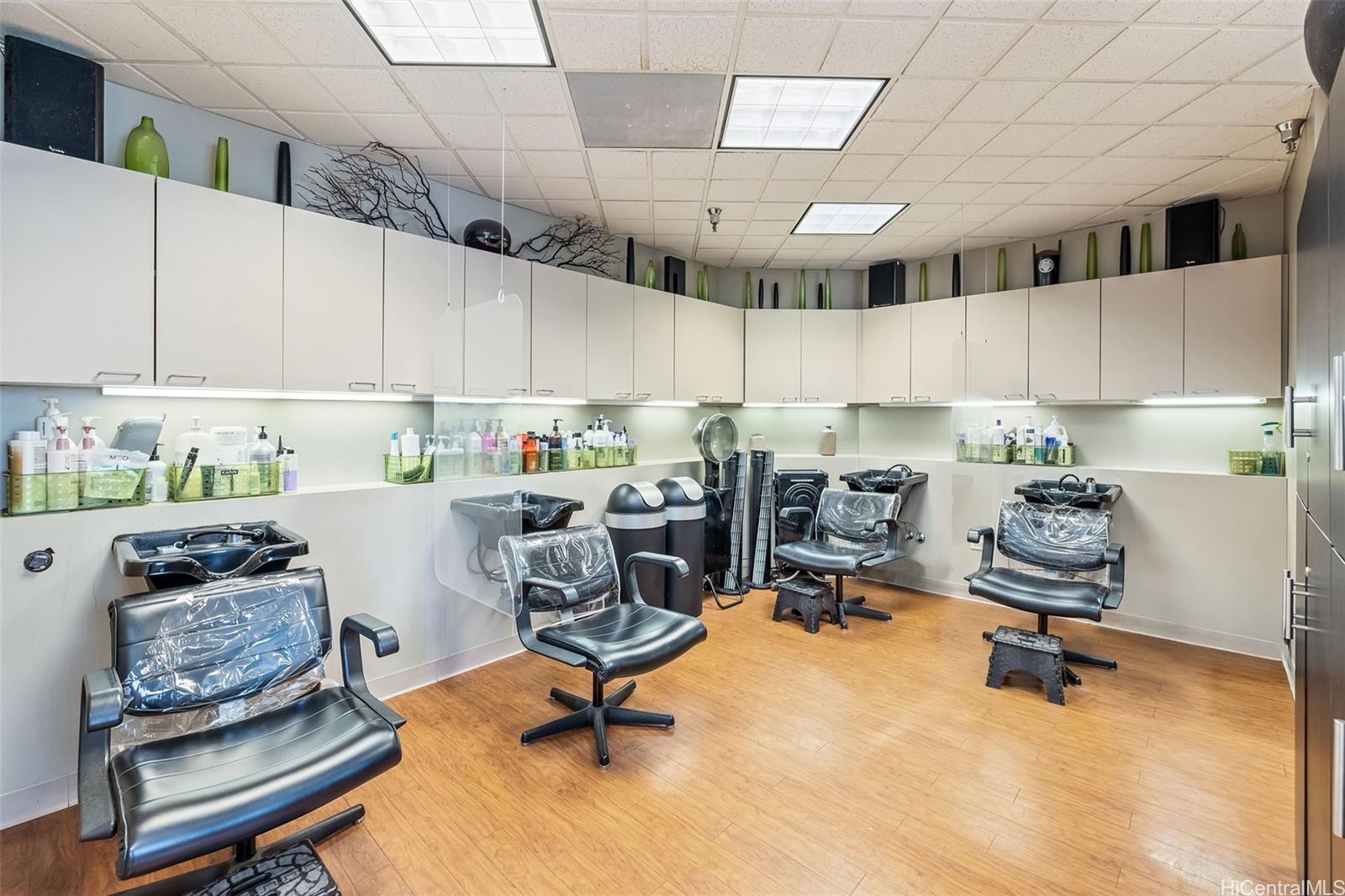 725 Kapiolani Blvd Honolulu Oahu commercial real estate photo10 of 12