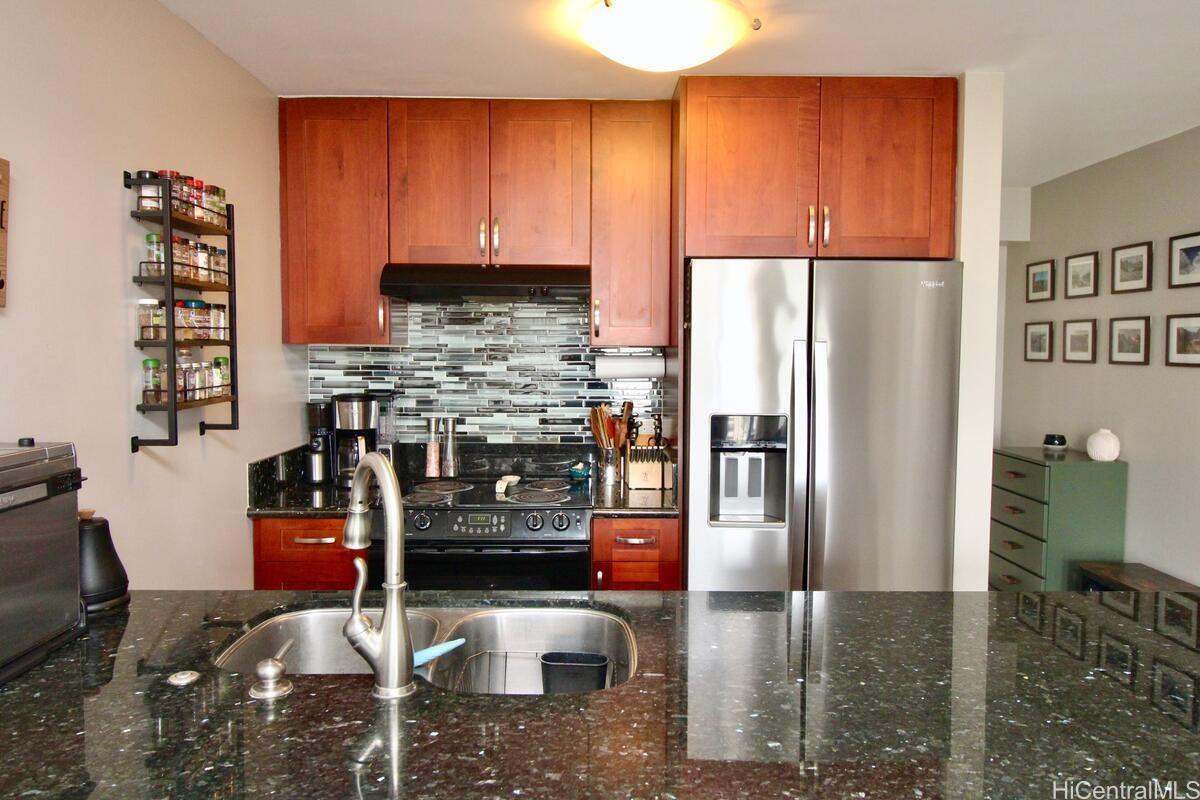 Piikoi Plaza condo # 1106, Honolulu, Hawaii - photo 12 of 25