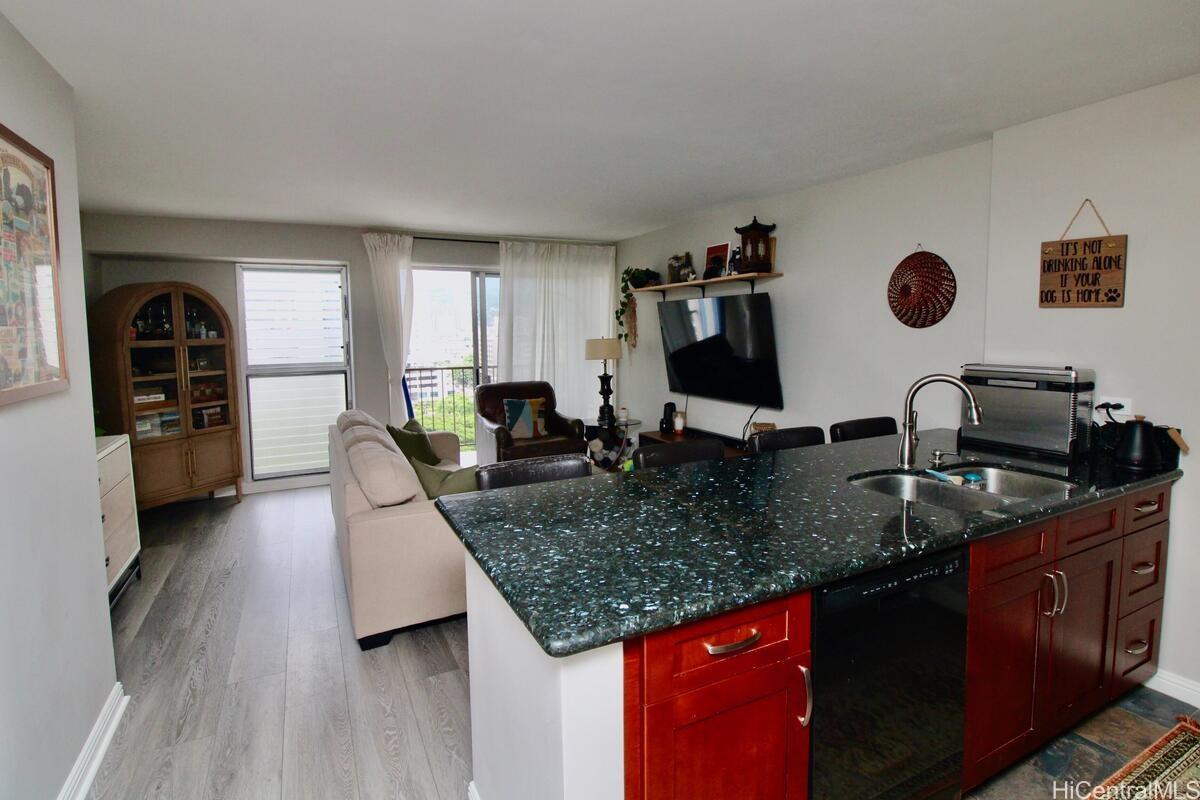 Piikoi Plaza condo # 1106, Honolulu, Hawaii - photo 14 of 25