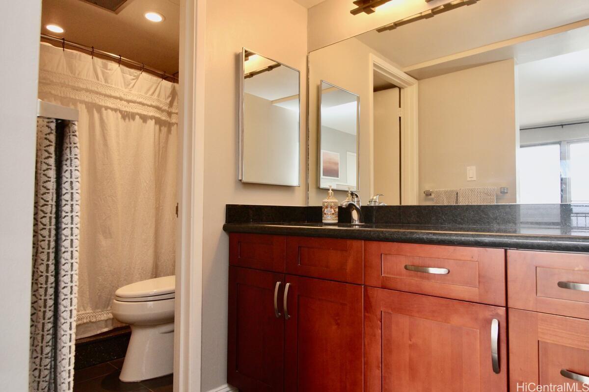 Piikoi Plaza condo # 1106, Honolulu, Hawaii - photo 20 of 25