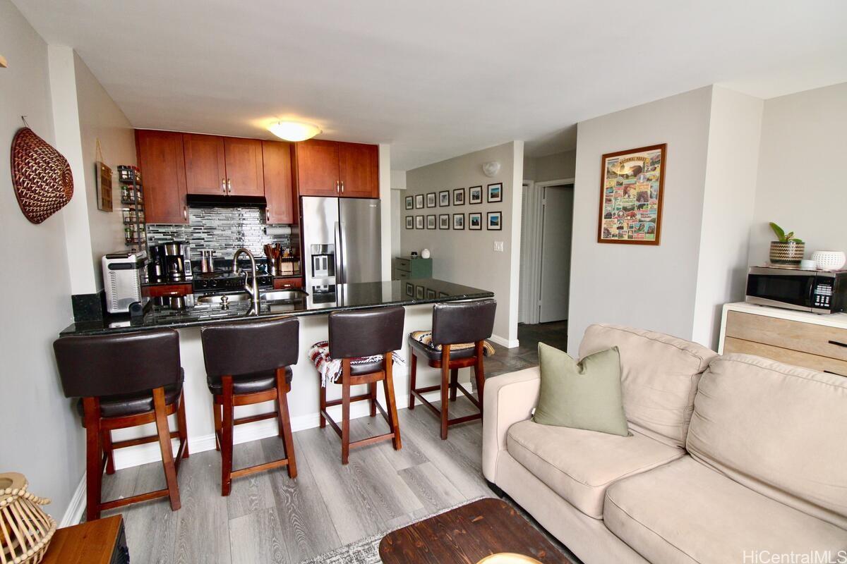 Piikoi Plaza condo # 1106, Honolulu, Hawaii - photo 5 of 25