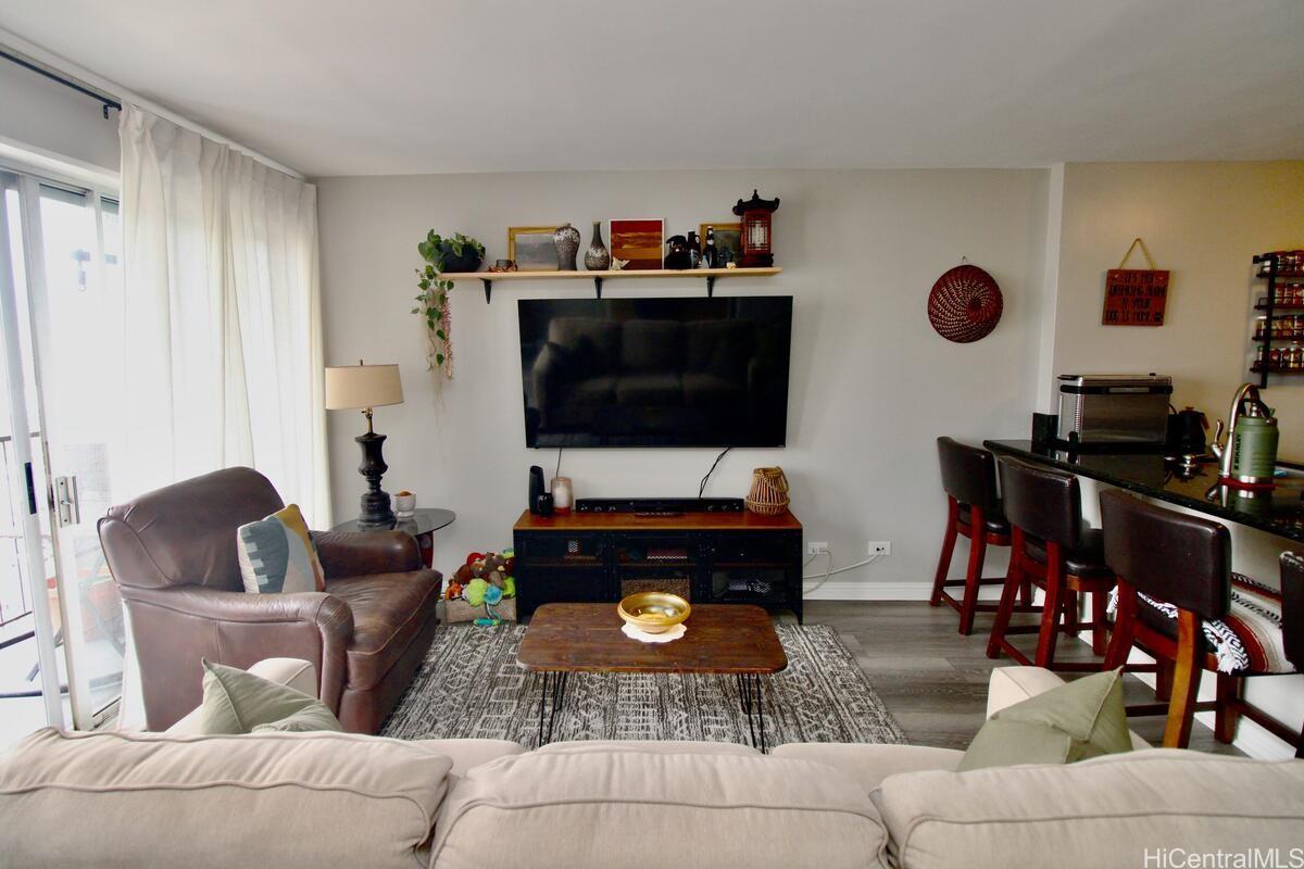 Piikoi Plaza condo # 1106, Honolulu, Hawaii - photo 6 of 25