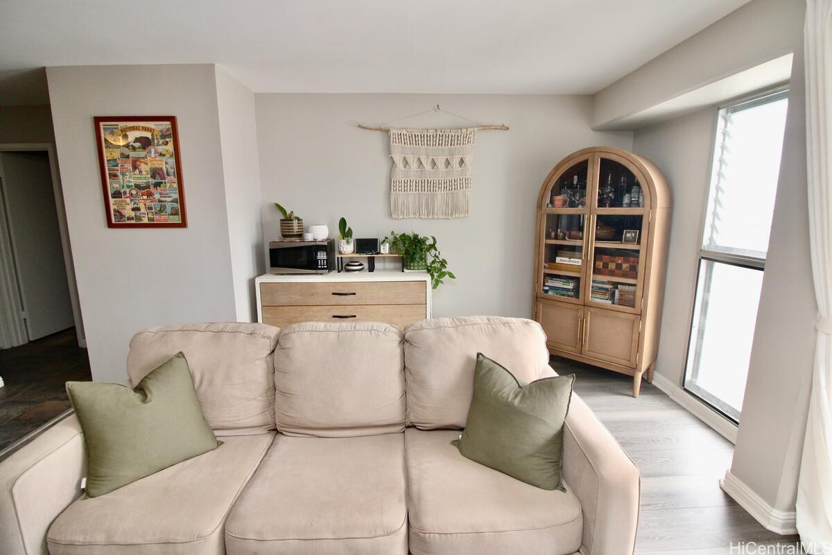 Piikoi Plaza condo # 1106, Honolulu, Hawaii - photo 8 of 25