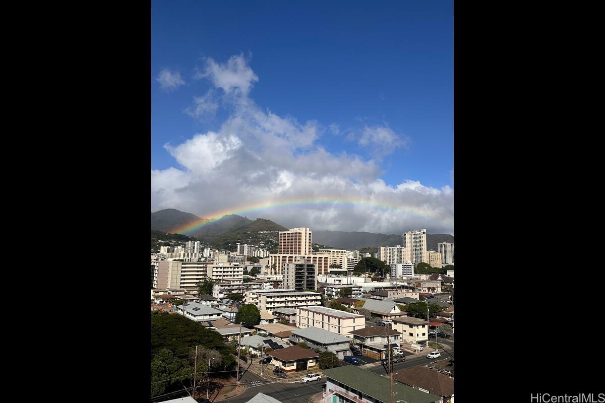 Piikoi Plaza condo # 1106, Honolulu, Hawaii - photo 10 of 25