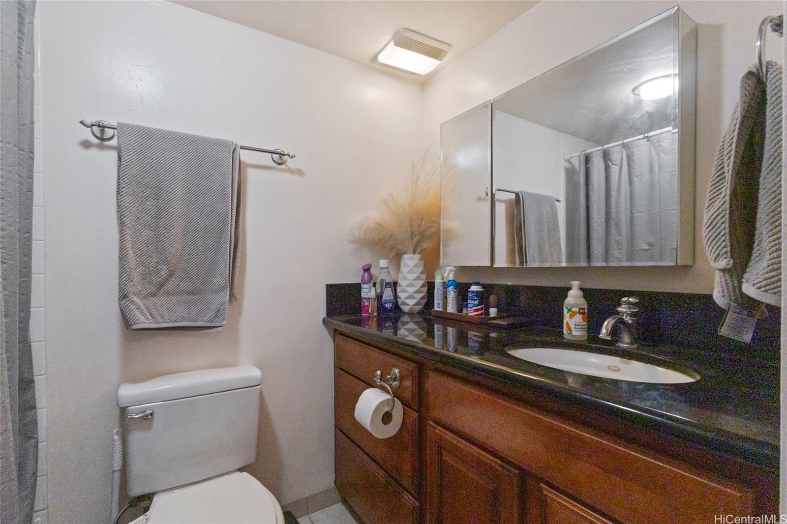 Piikoi Plaza condo # 803, Honolulu, Hawaii - photo 14 of 20