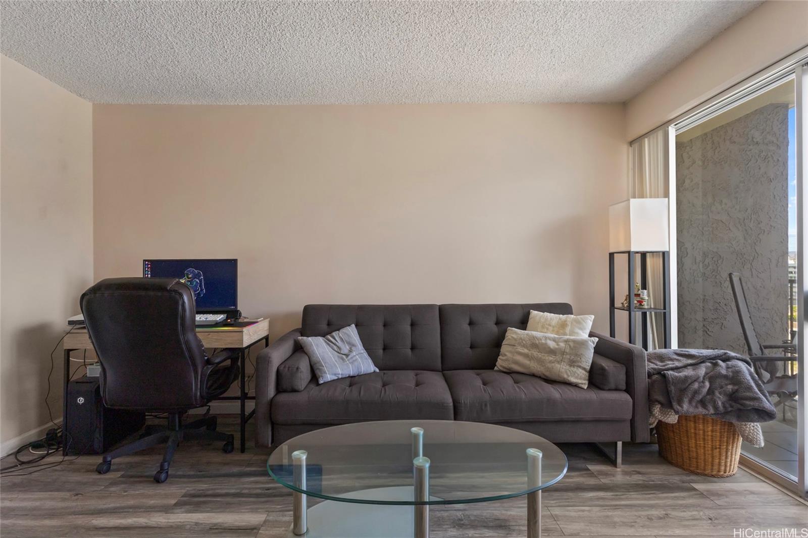 Piikoi Plaza condo # 803, Honolulu, Hawaii - photo 3 of 20