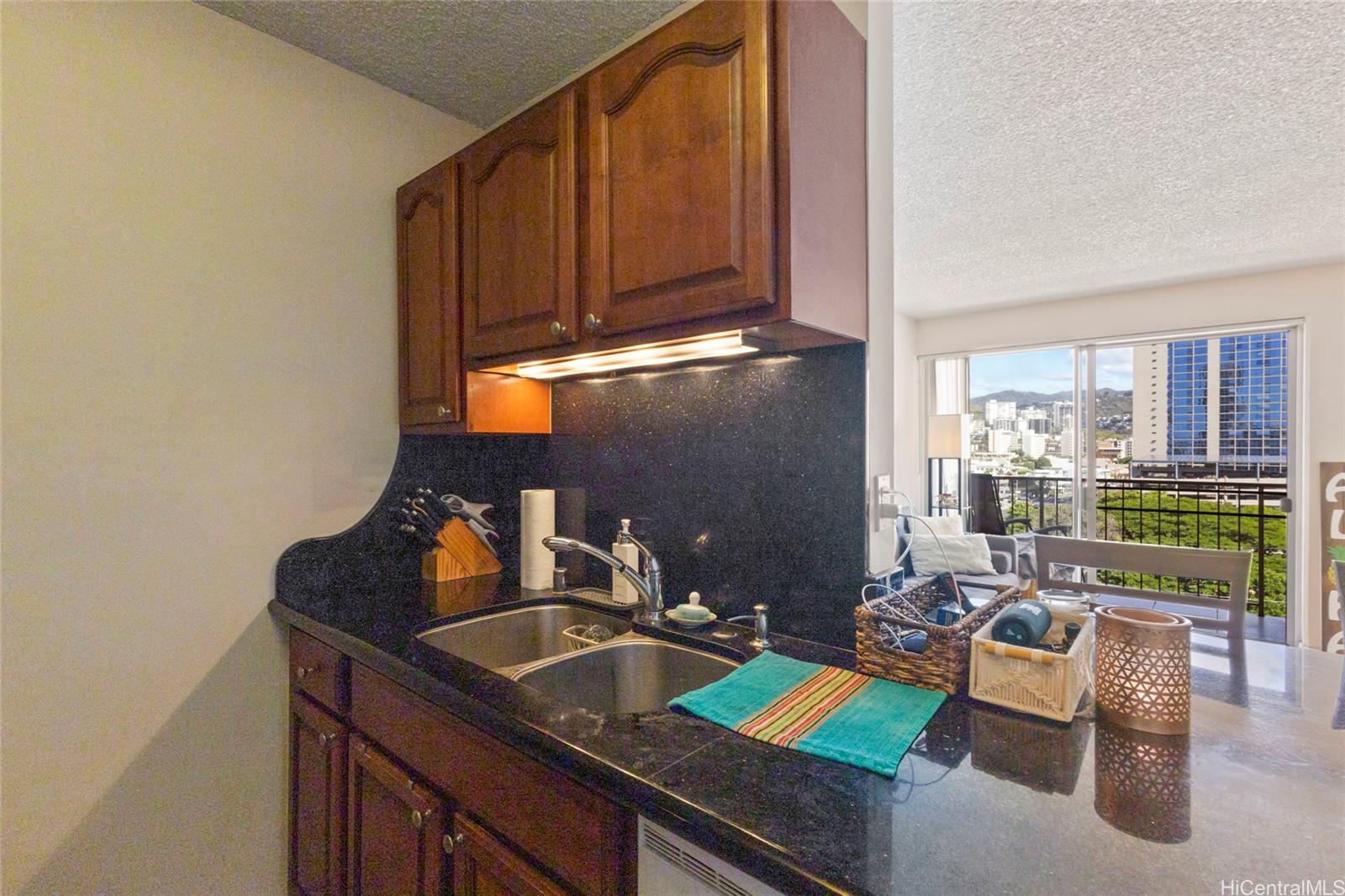 Piikoi Plaza condo # 803, Honolulu, Hawaii - photo 9 of 20