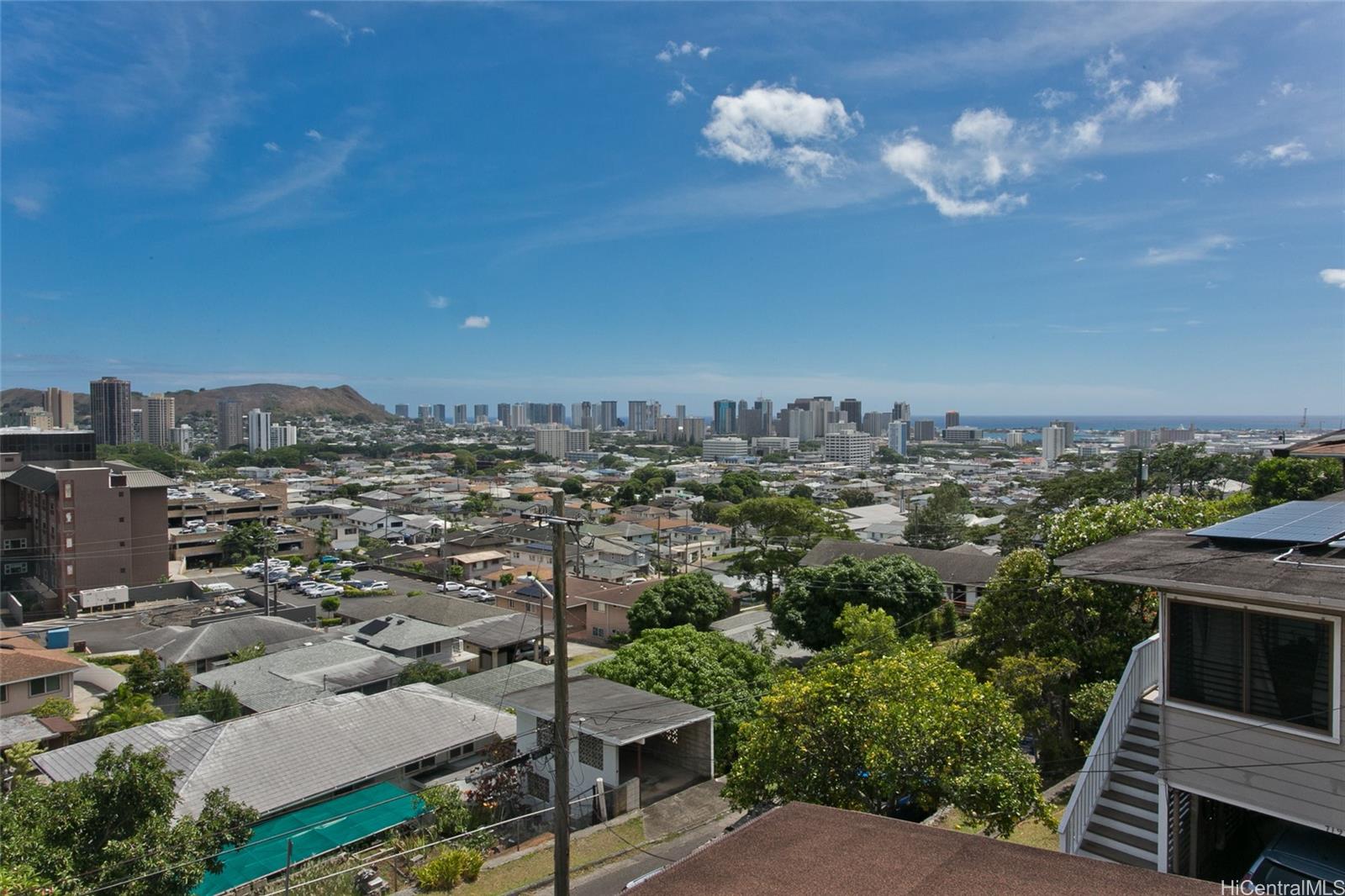 725  Walea Place Alewa Heights, Honolulu home - photo 14 of 18