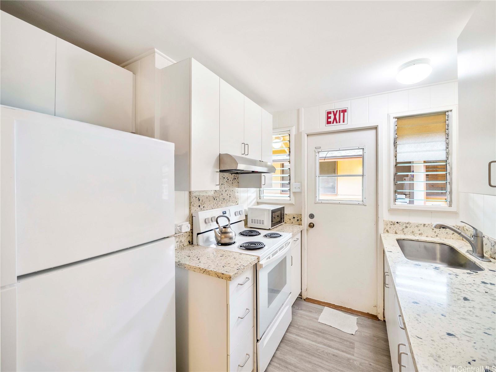 726 Menehune Lane Honolulu - Multi-family - photo 18 of 25