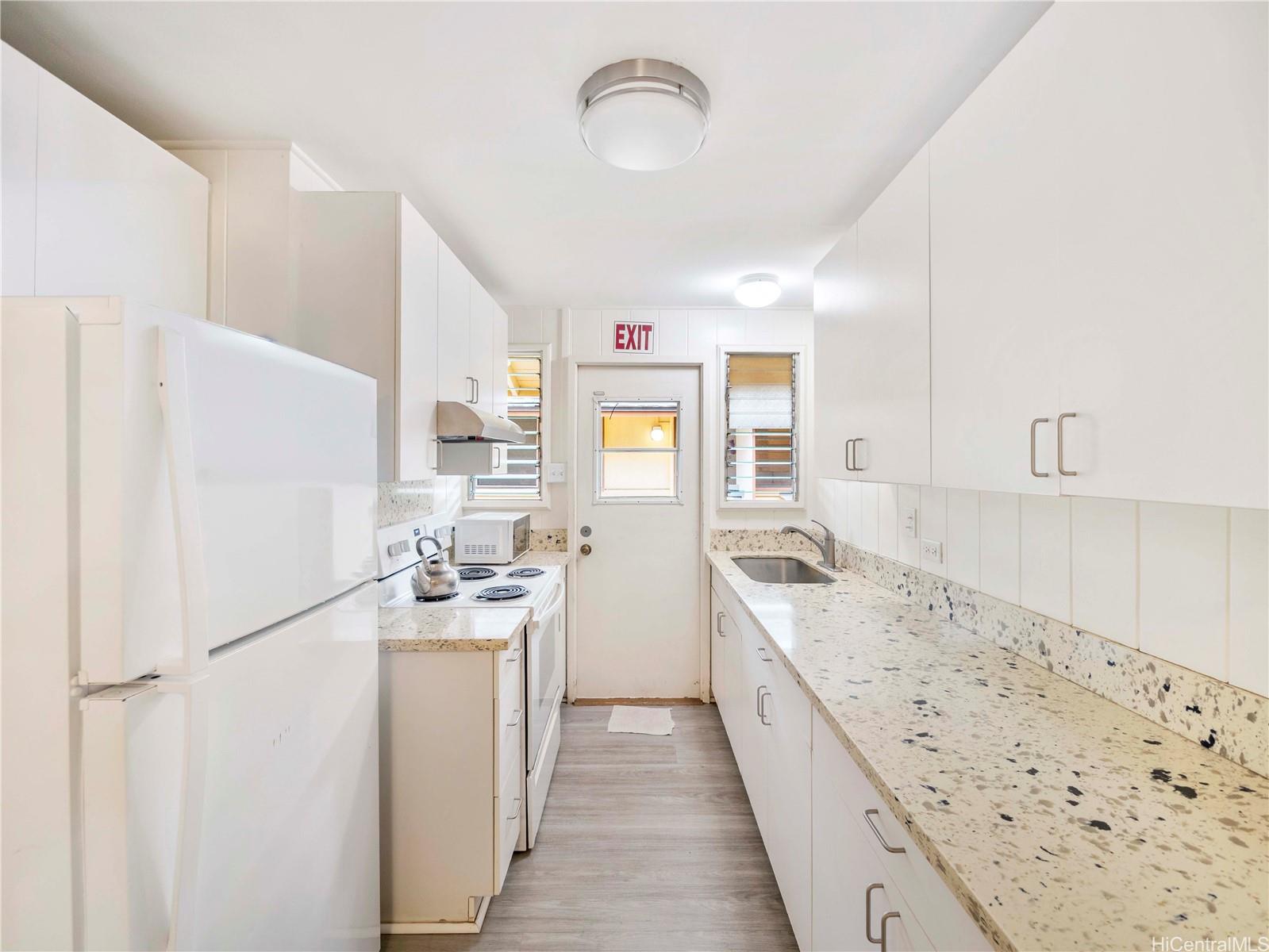 726 Menehune Lane Honolulu - Multi-family - photo 19 of 25