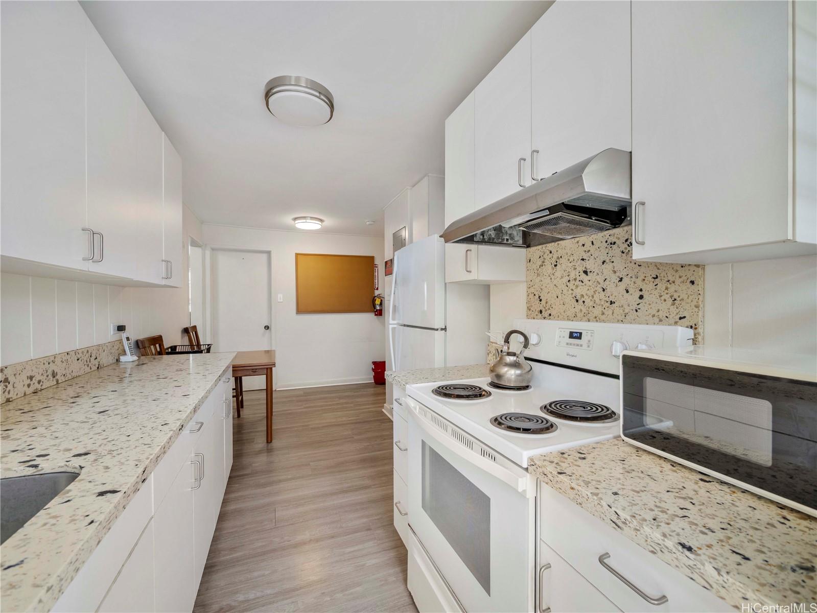 726 Menehune Lane Honolulu - Multi-family - photo 20 of 25