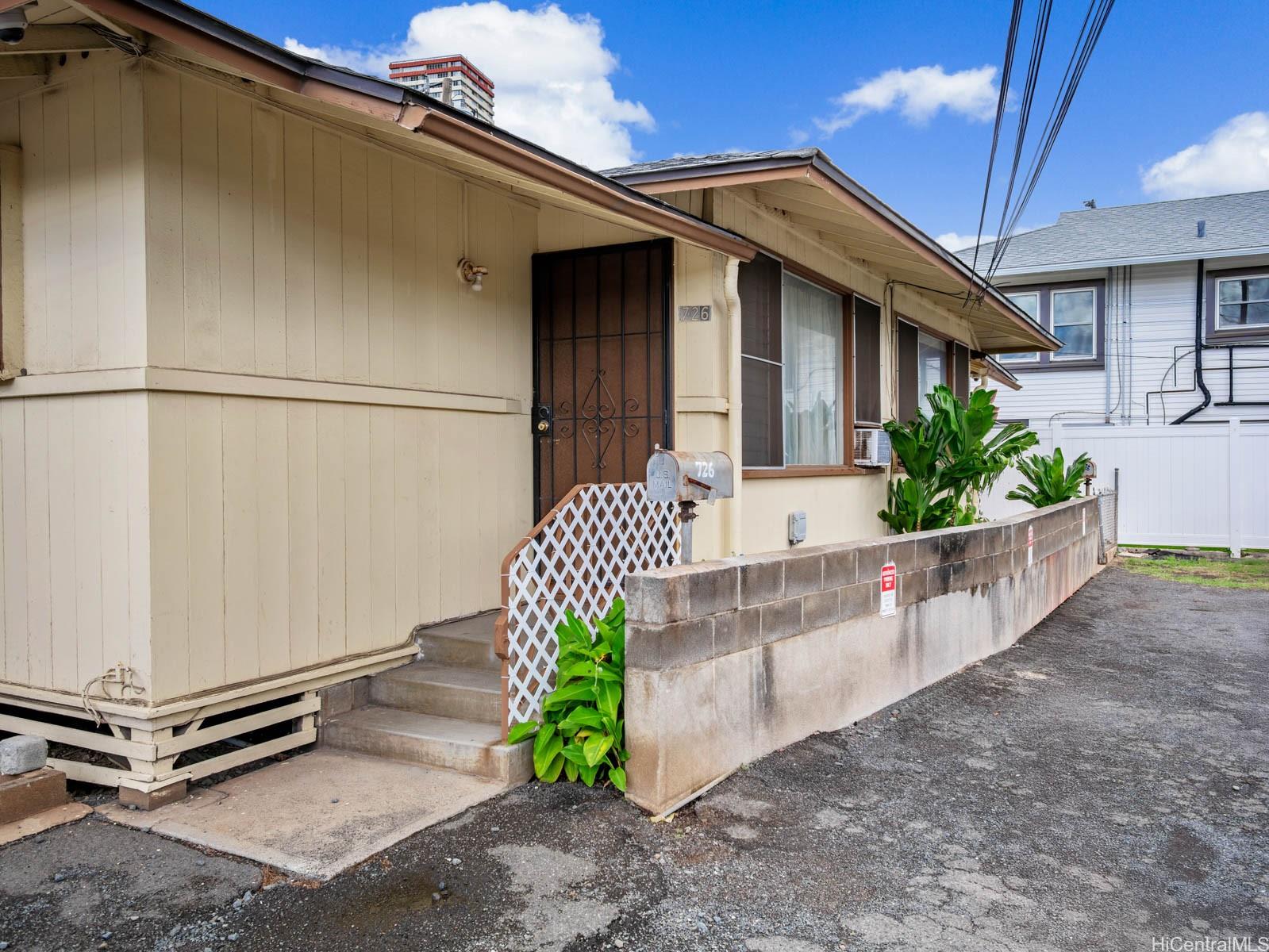726 Menehune Lane Honolulu - Multi-family - photo 24 of 25