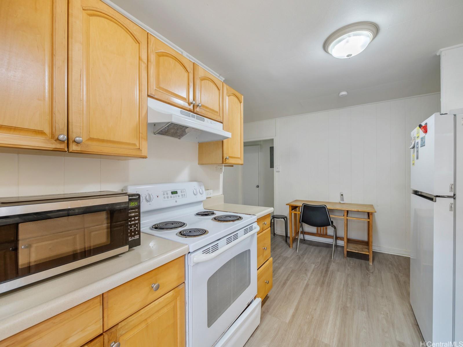 726 Menehune Lane Honolulu - Multi-family - photo 6 of 25