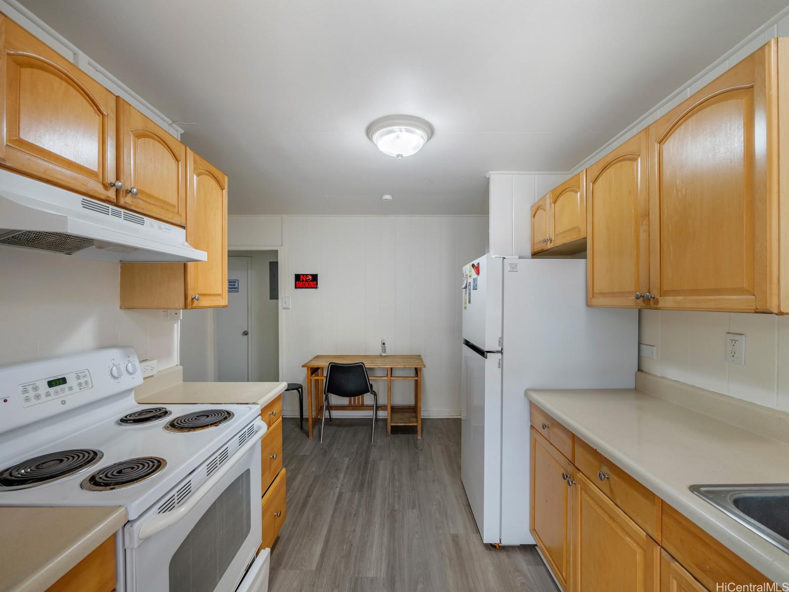 726 Menehune Lane Honolulu - Multi-family - photo 7 of 25